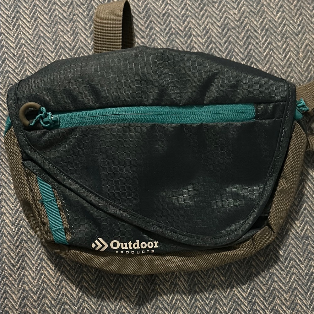 NWOT OUTDOOR PRODUCTS Charcoal and Teal Belt Bag
